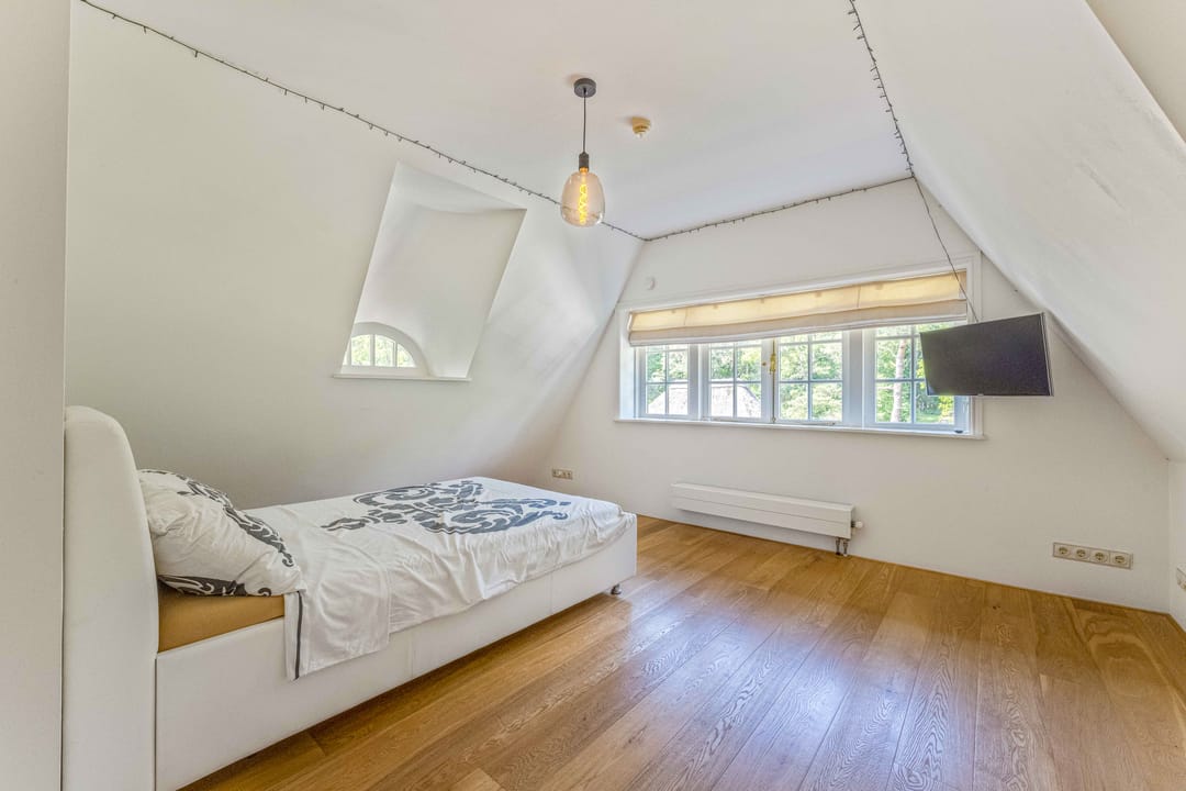 Foto 47 van Naarderstraat 268