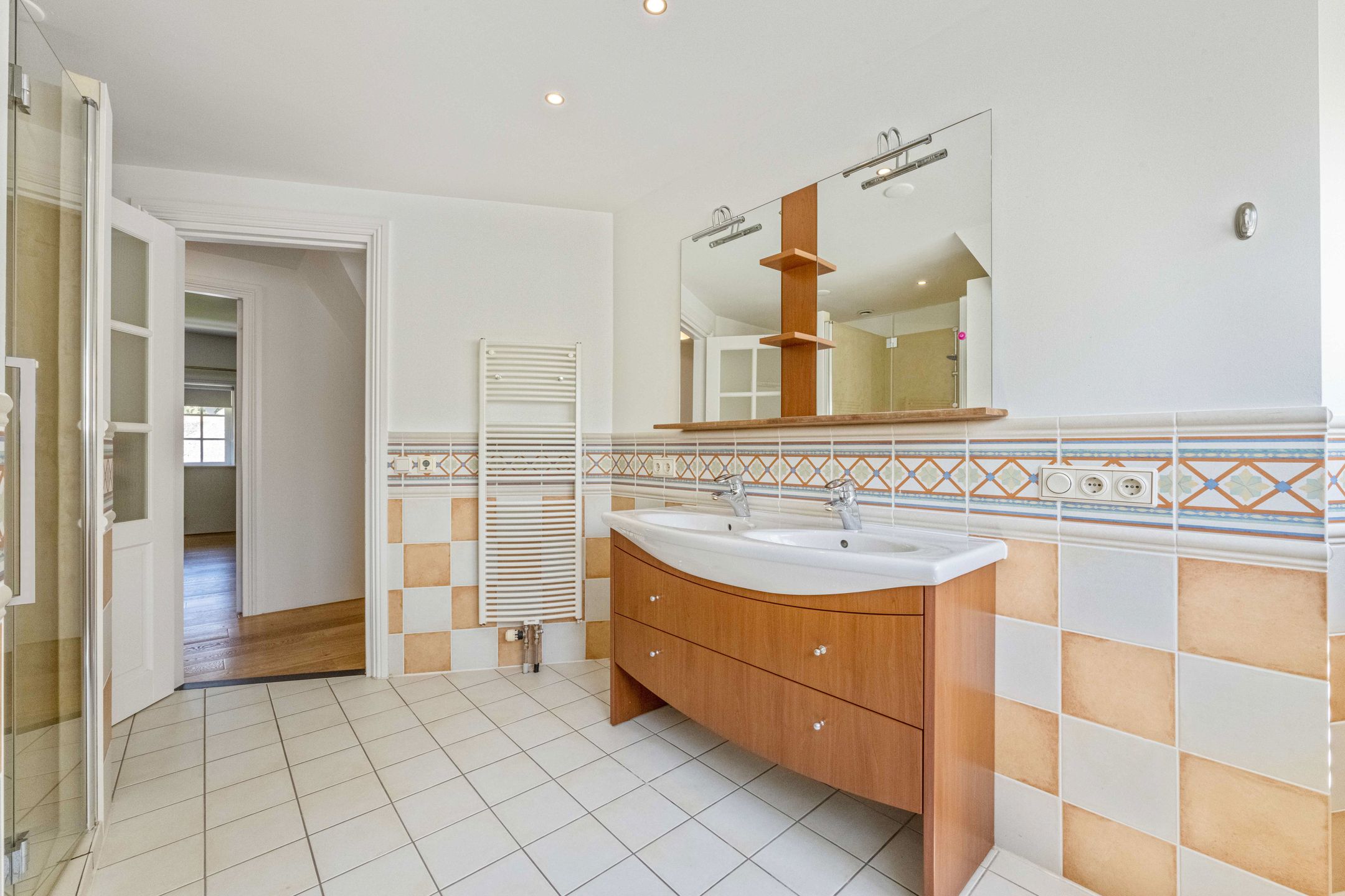 Foto 51 van Naarderstraat 268