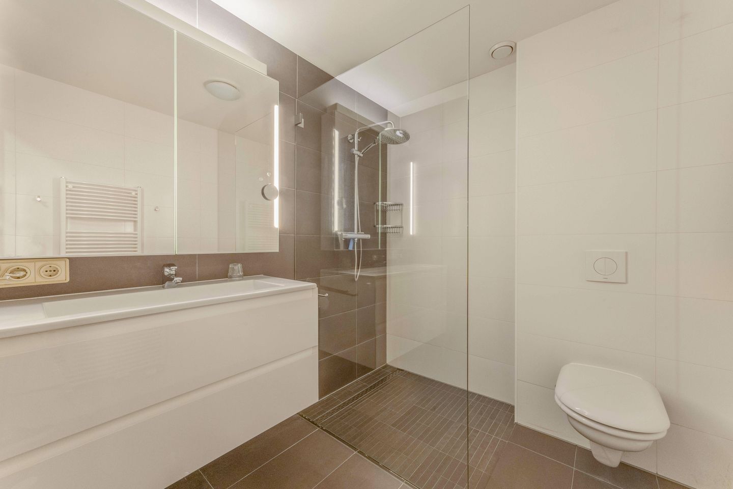 Foto 55 van Naarderstraat 268