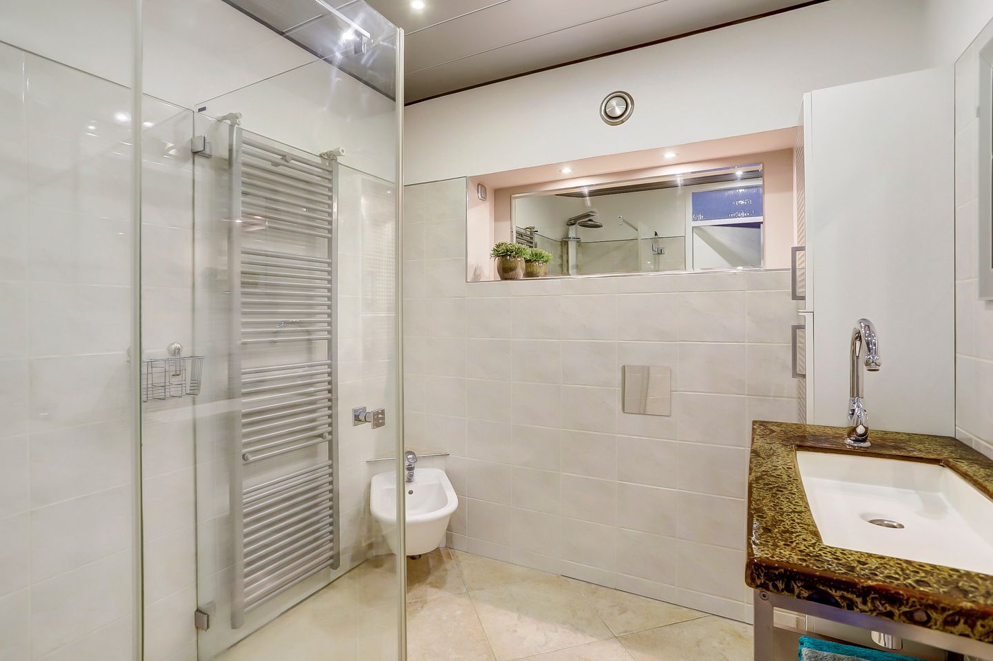 Photo 25 of Blijdeburg 18