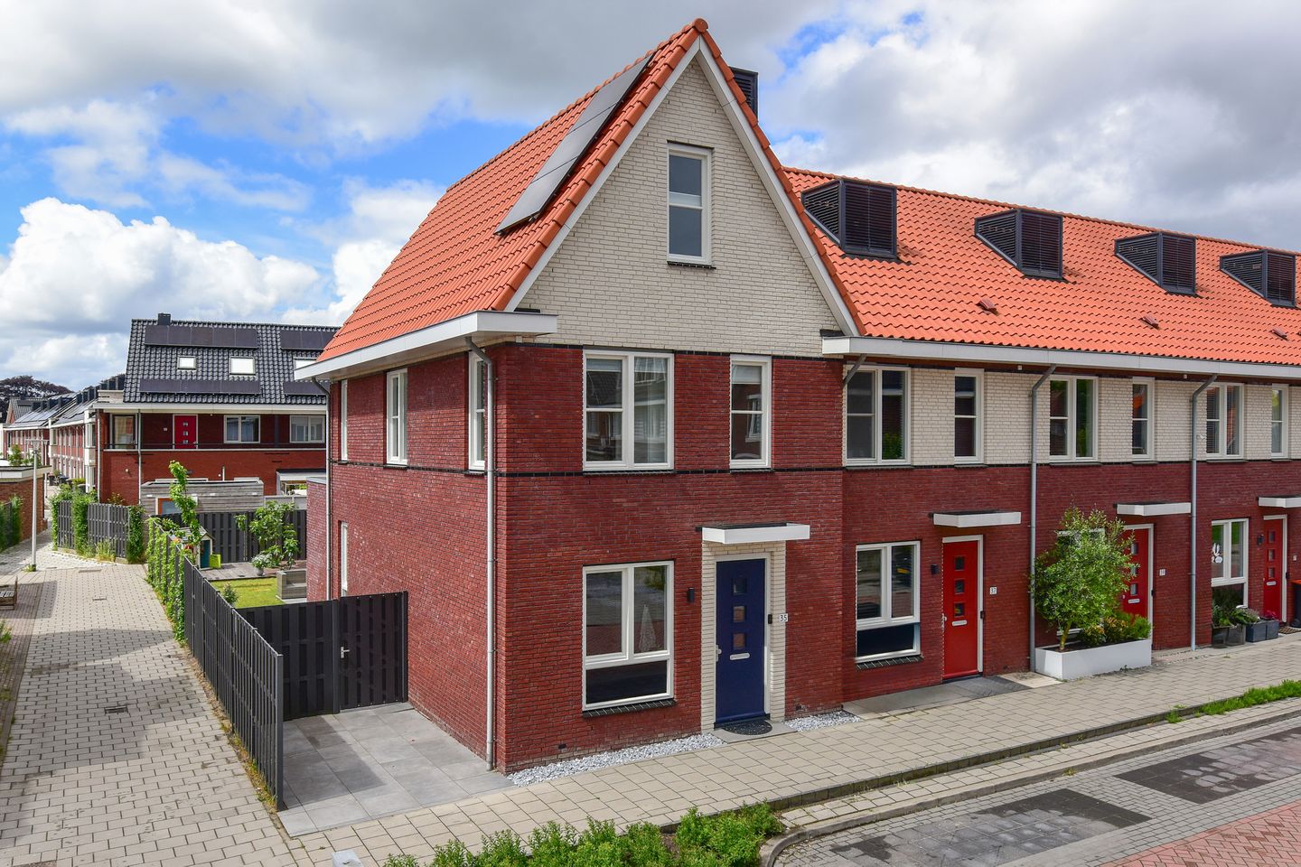 Foto 1 van Burgemeester van Meetelenstraat 35