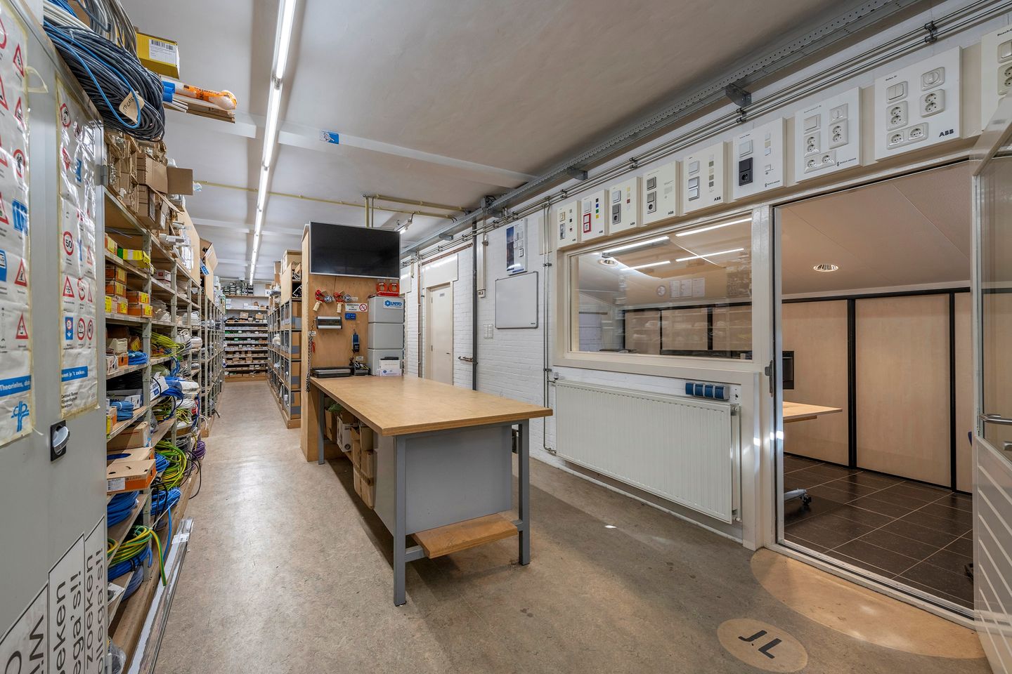 View photo 4 of Buurtlaan west 15