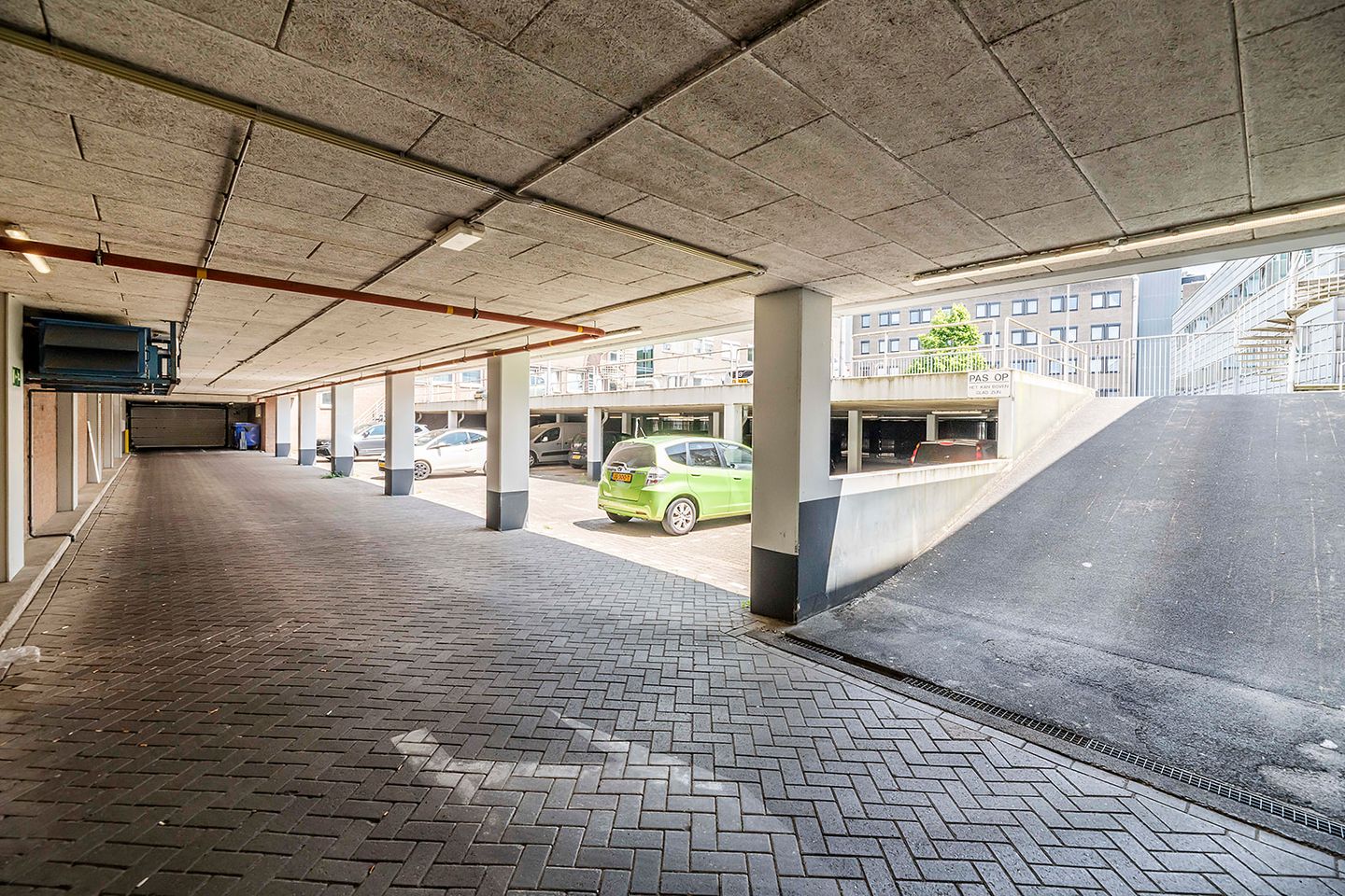 Bekijk foto 4 van Fellenoordstraat 60