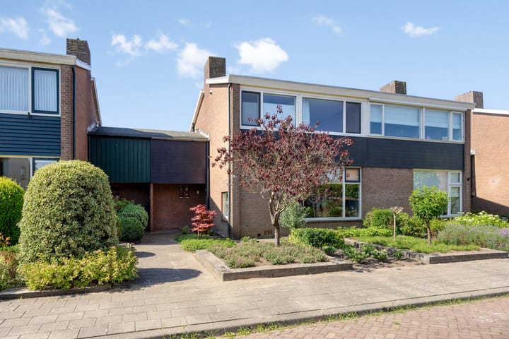 Foto 1 van Curaçaostraat 7