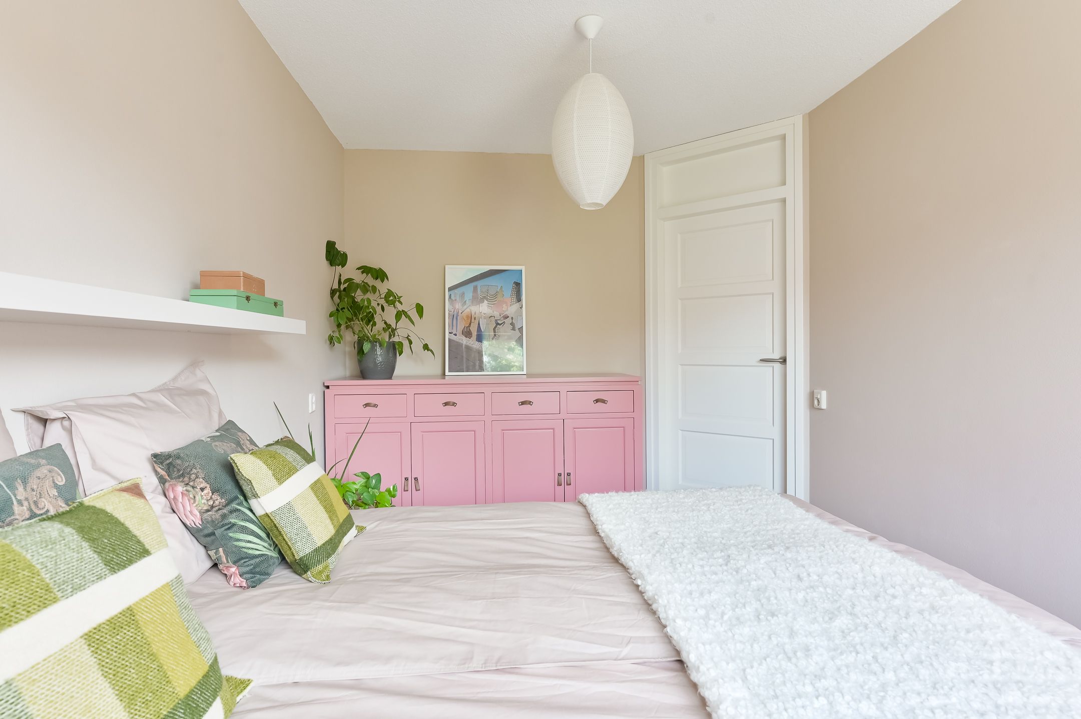 Photo 36 of Suze Groenewegstraat 33