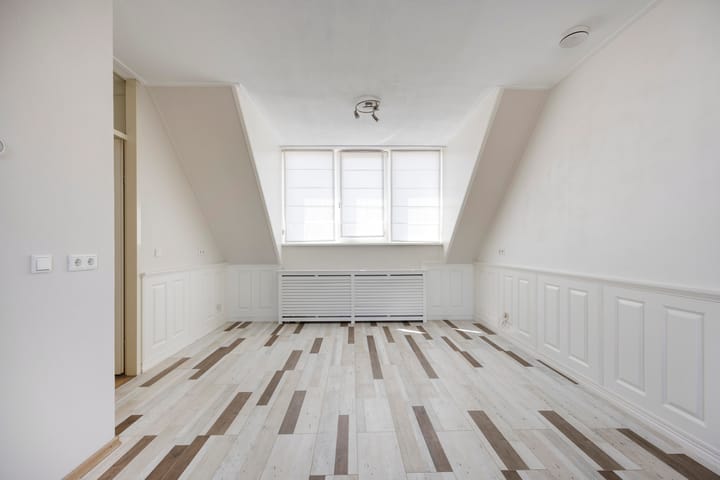 Photo 2 of Kweeklust 23