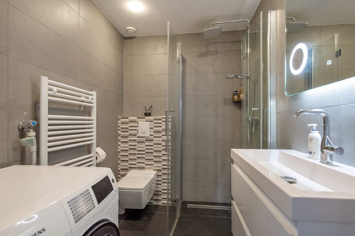 Photo 23 of Marineblauw 115