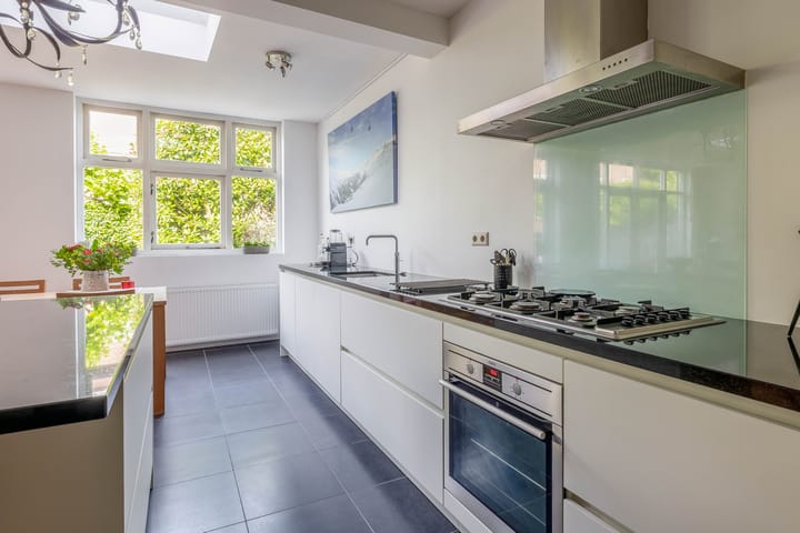 Foto 19 van Van Marumstraat 10