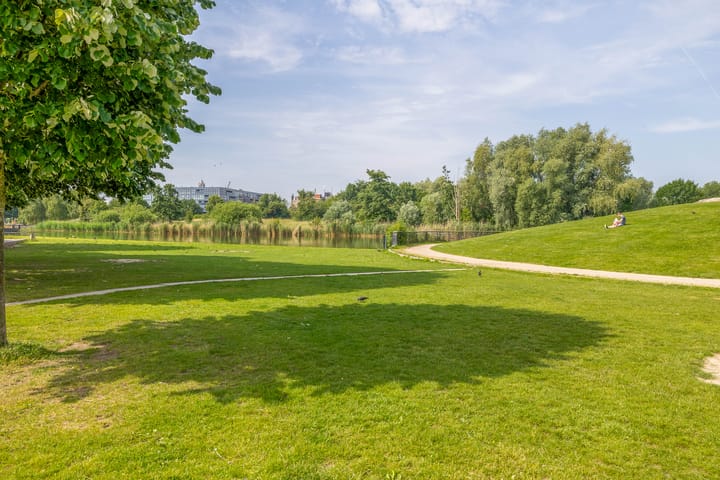 Foto 35 van Van Marumstraat 10