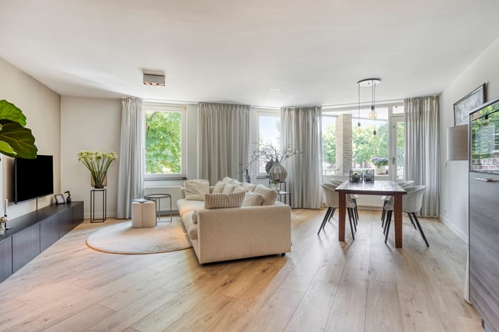 Foto 10 van Volksplein 91-B