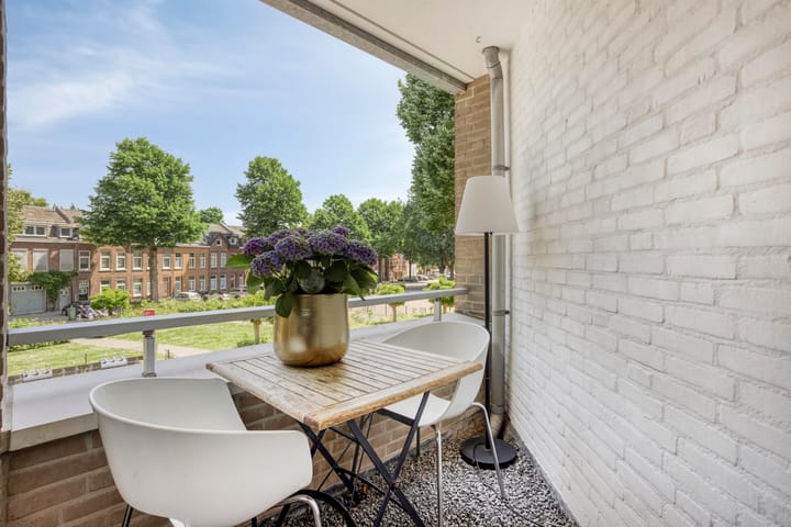 Foto 13 van Volksplein 91-B