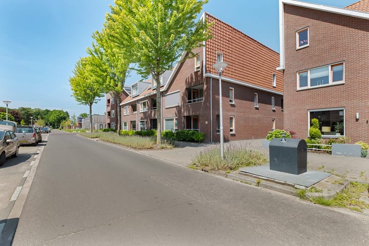 Photo 39 of Ekersdijk 128