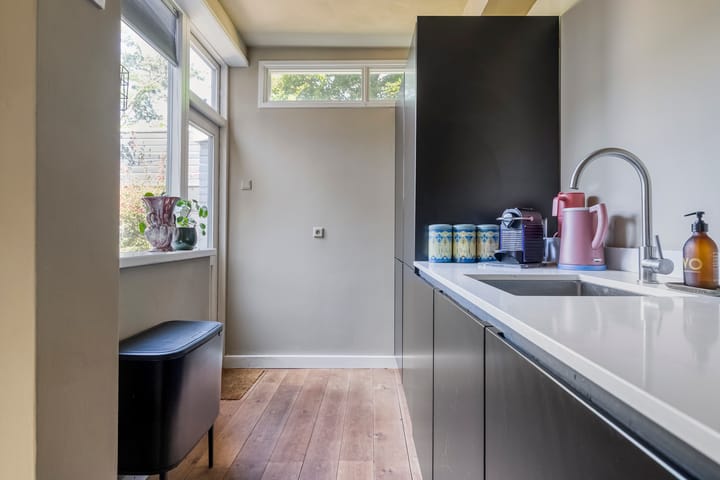 Photo 11 of Jan Pieterszoon Coenstraat 77