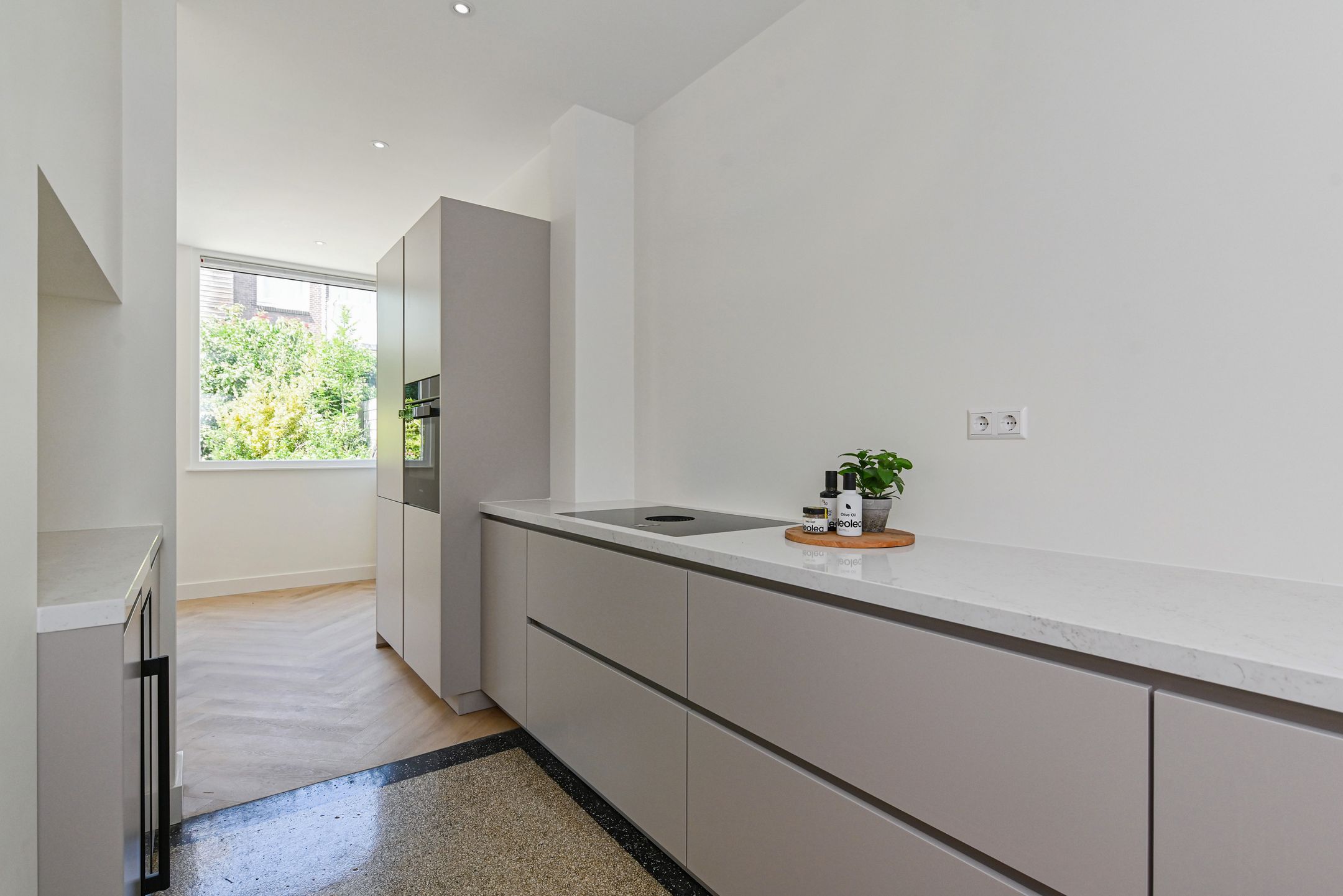 Foto 21 van Van Boetzelaerlaan 220