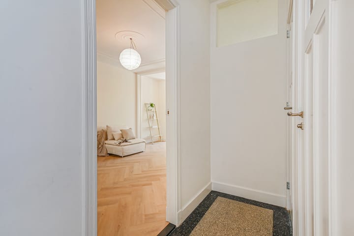 Foto 24 van Van Boetzelaerlaan 220