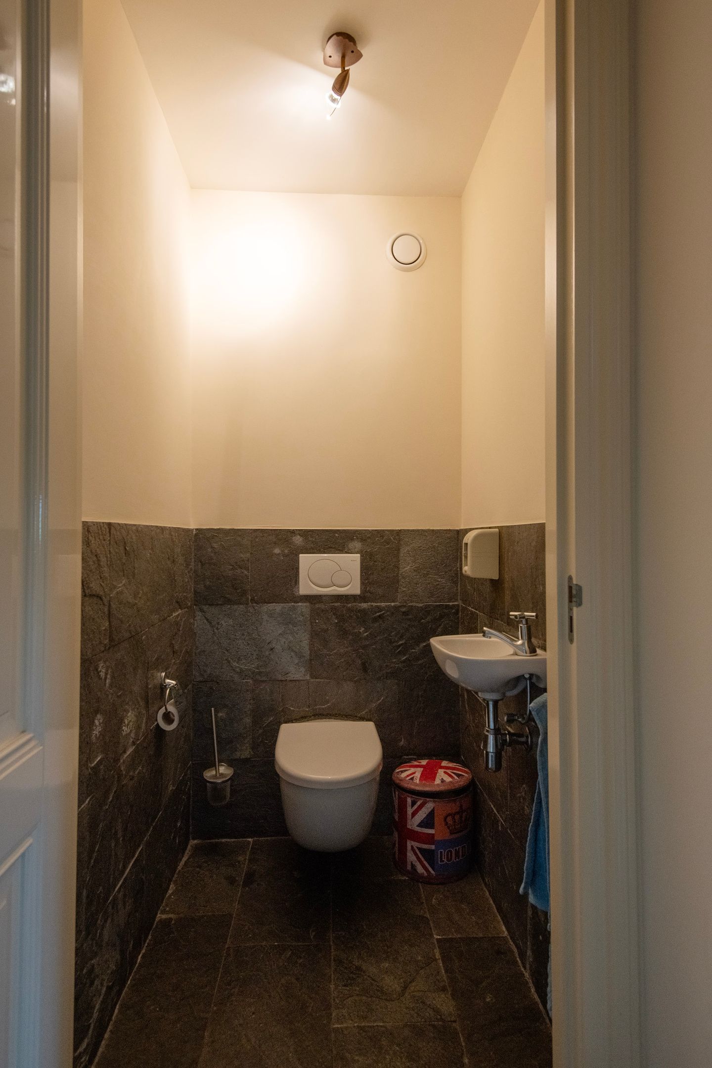 Photo 19 of Nieuwe Kerkstraat 9