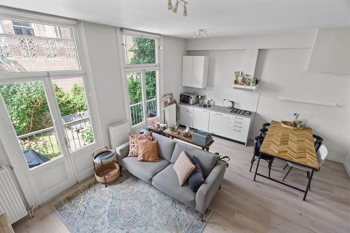 Foto 13 van Mgr. van de Weteringstraat 120-A