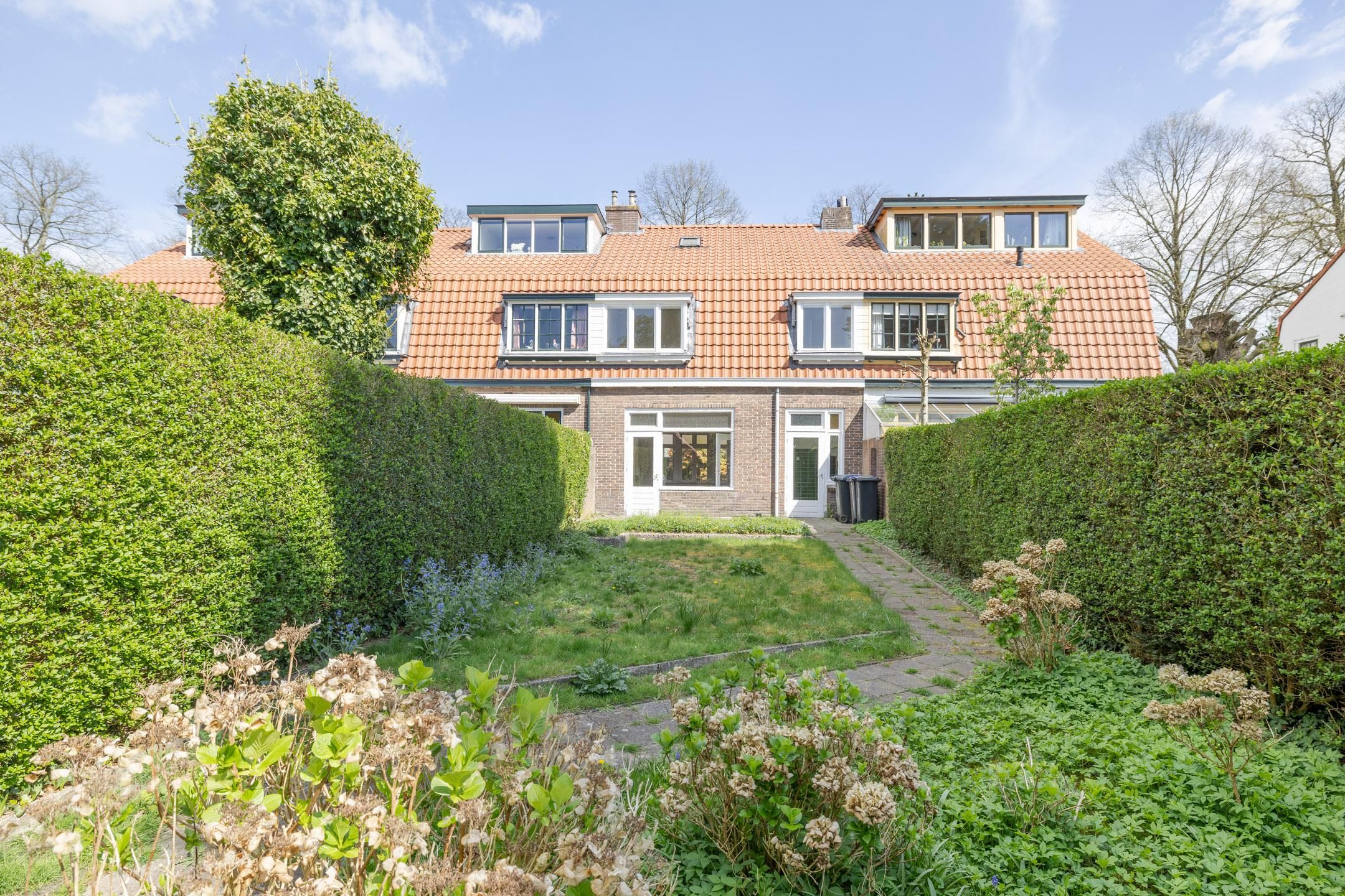 Foto 24 van Alexanderlaan 27