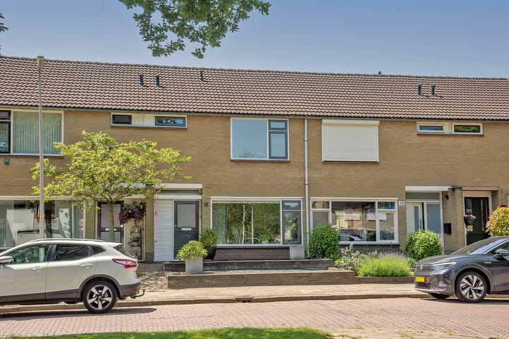 Casparus B.J. Landweerlaan 12