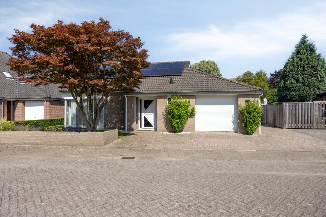 Photo 1 of Burgemeester Kolfschotenstraat 9