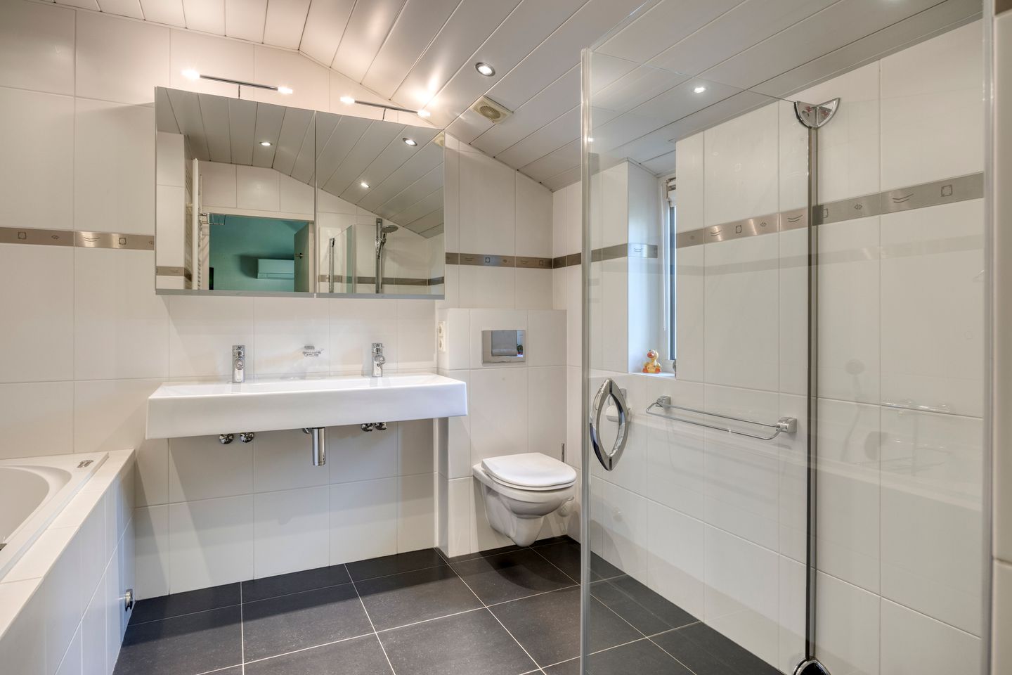 Photo 20 of Burgemeester Kolfschotenstraat 9