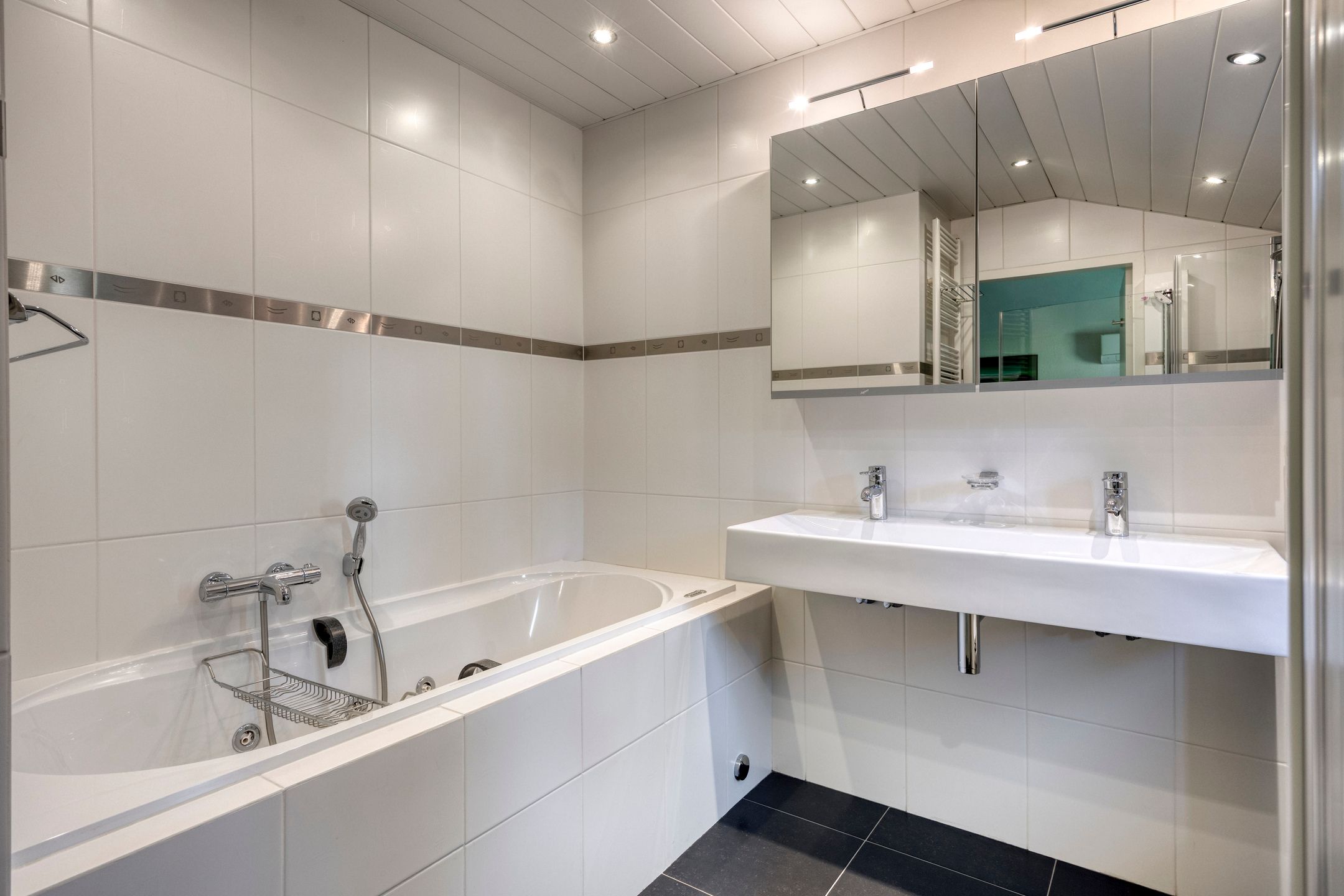 Photo 21 of Burgemeester Kolfschotenstraat 9