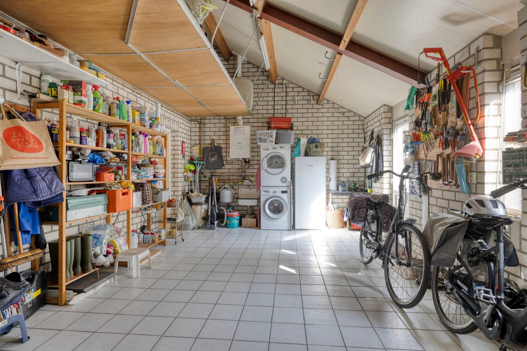 Photo 32 of Burgemeester Kolfschotenstraat 9