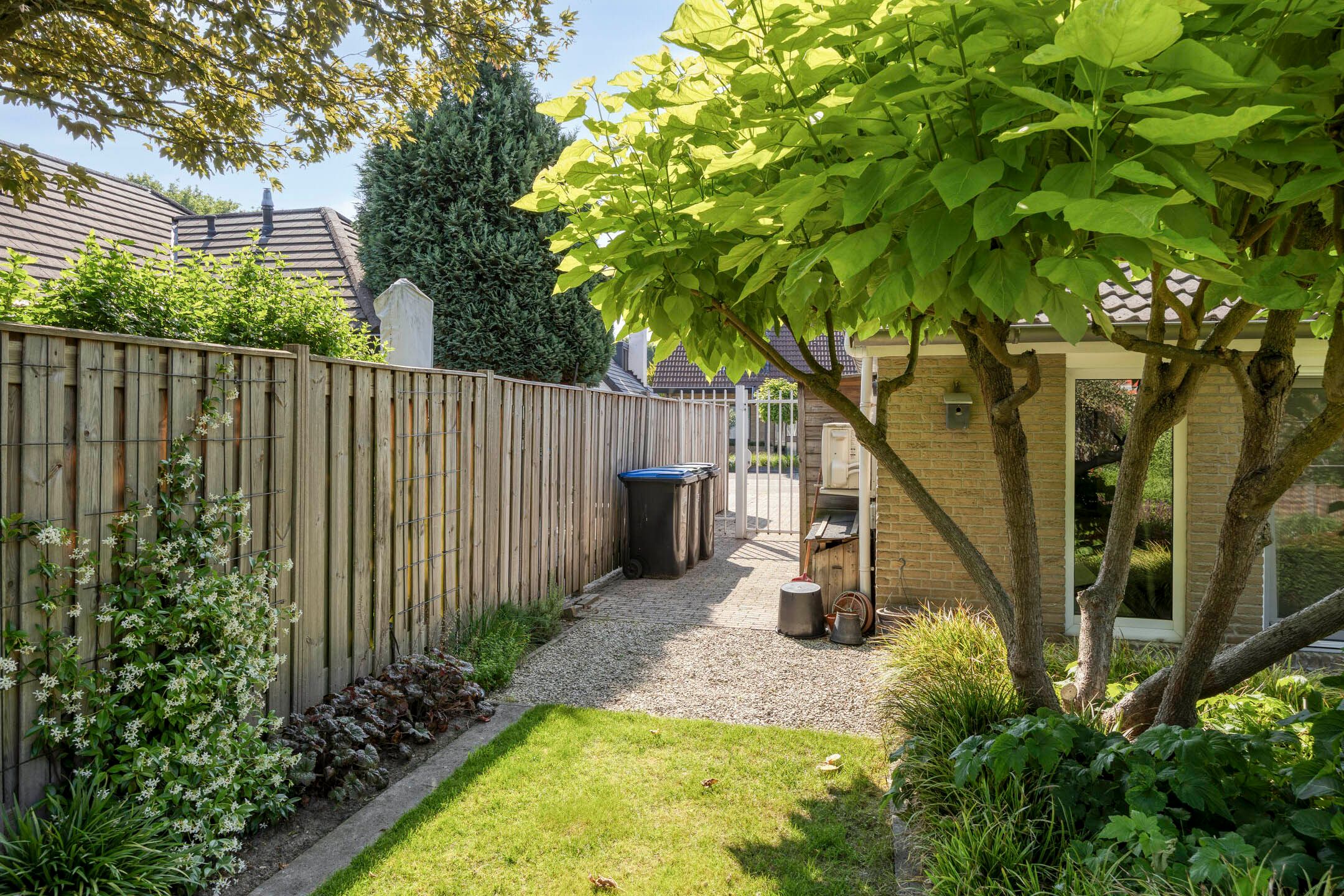 Photo 36 of Burgemeester Kolfschotenstraat 9