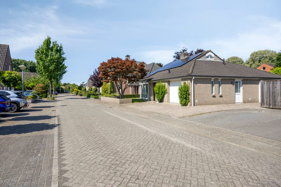 Photo 41 of Burgemeester Kolfschotenstraat 9