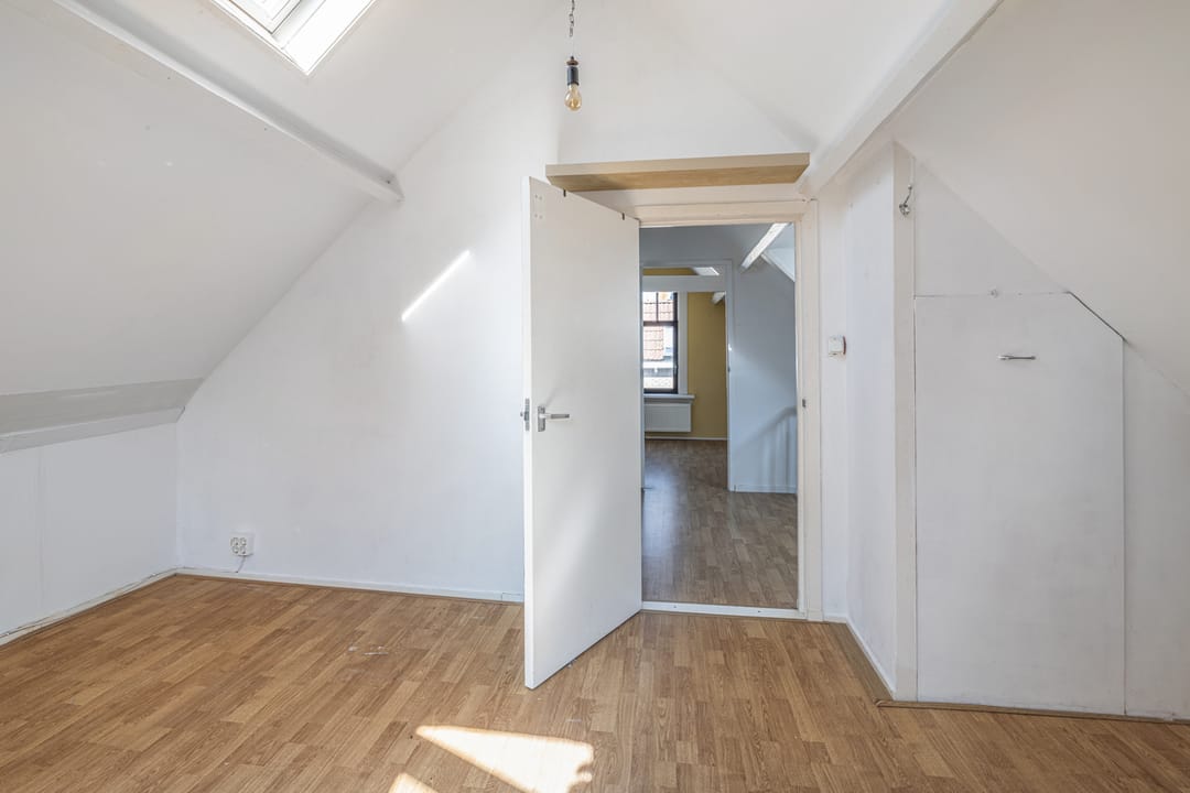 Foto 31 van Adamshofstraat 122