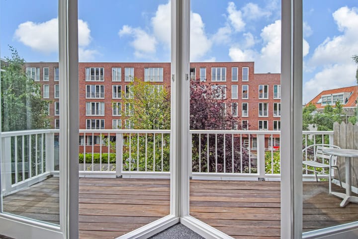 Photo 2 of Anna Paulownastraat 14-C