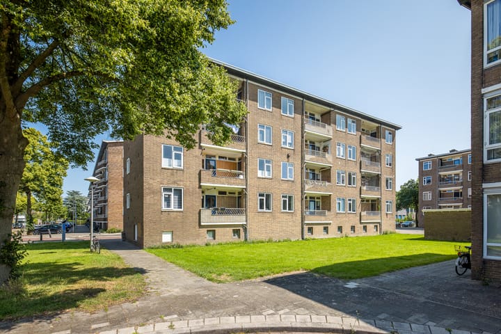 Photo 21 of Huis ten Boschlaan 9-3