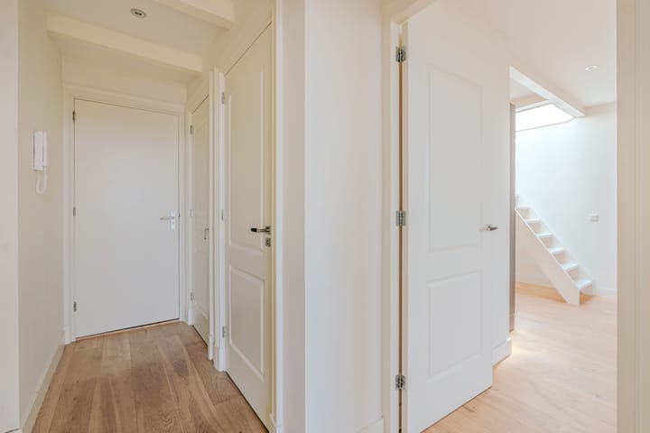 Photo 3 of Albert Cuypstraat 272-4B