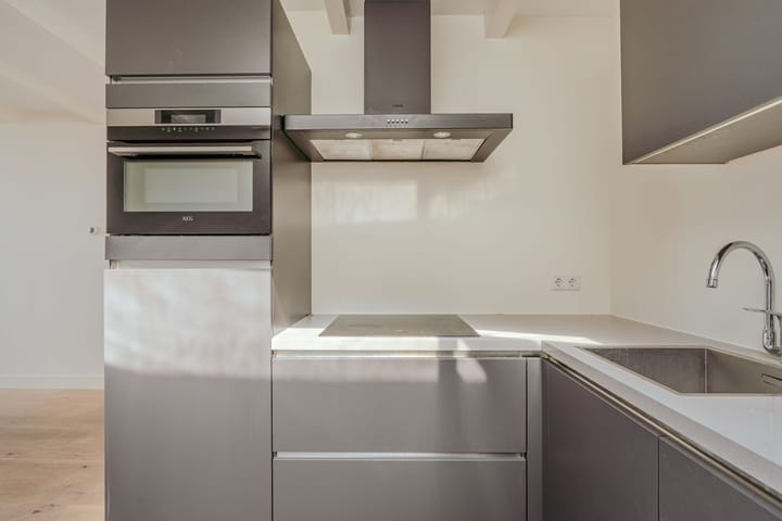 Photo 11 of Albert Cuypstraat 272-4B