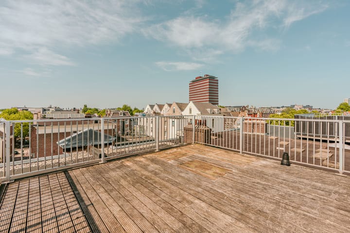 Photo 15 of Albert Cuypstraat 272-4B