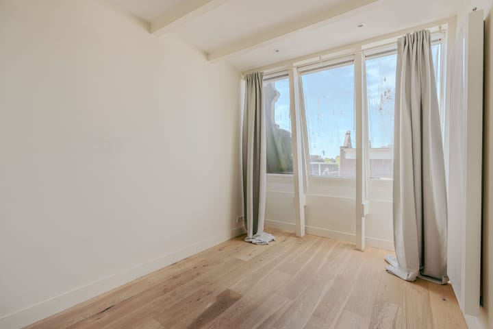 Photo 18 of Albert Cuypstraat 272-4B