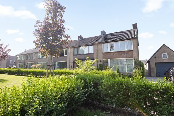 Foto 30 van Mr. Roëllstraat 14