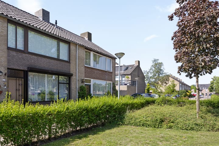 Foto 31 van Mr. Roëllstraat 14