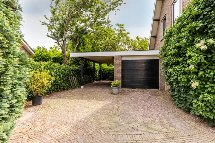 Photo 33 of Buiteneinde 24