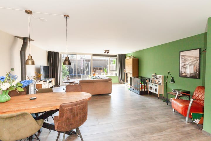 Foto 2 van Acaciazoom 25