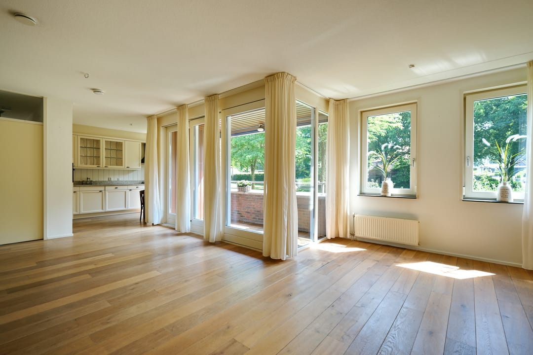 Foto 2 van Raadhuisstraat 1