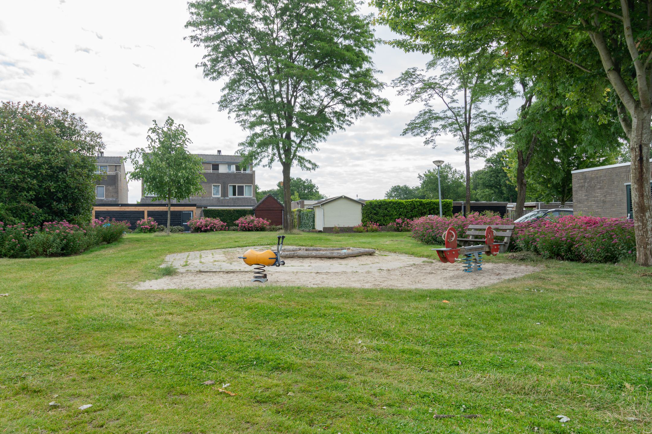 Photo 36 of Deverbrink 75