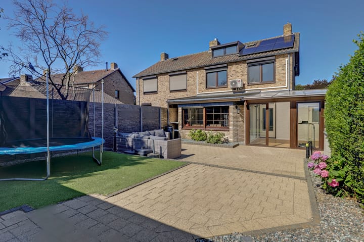 Foto 36 van Burgemeester Claessenstraat 16