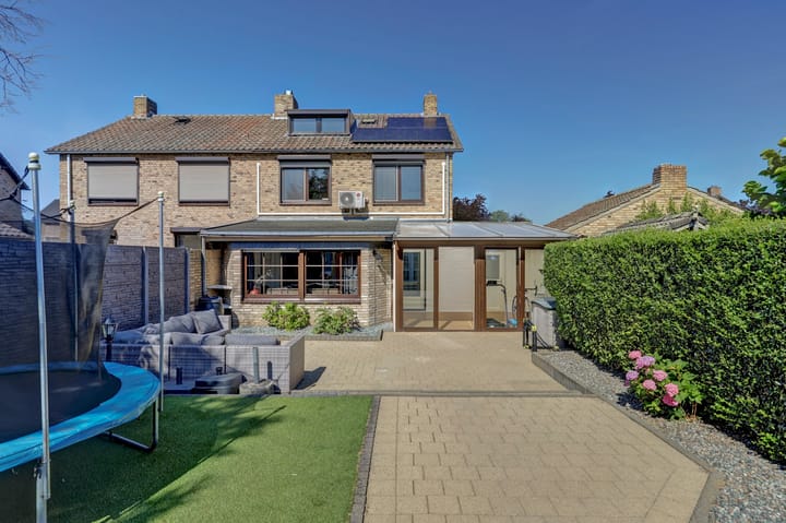 Foto 38 van Burgemeester Claessenstraat 16