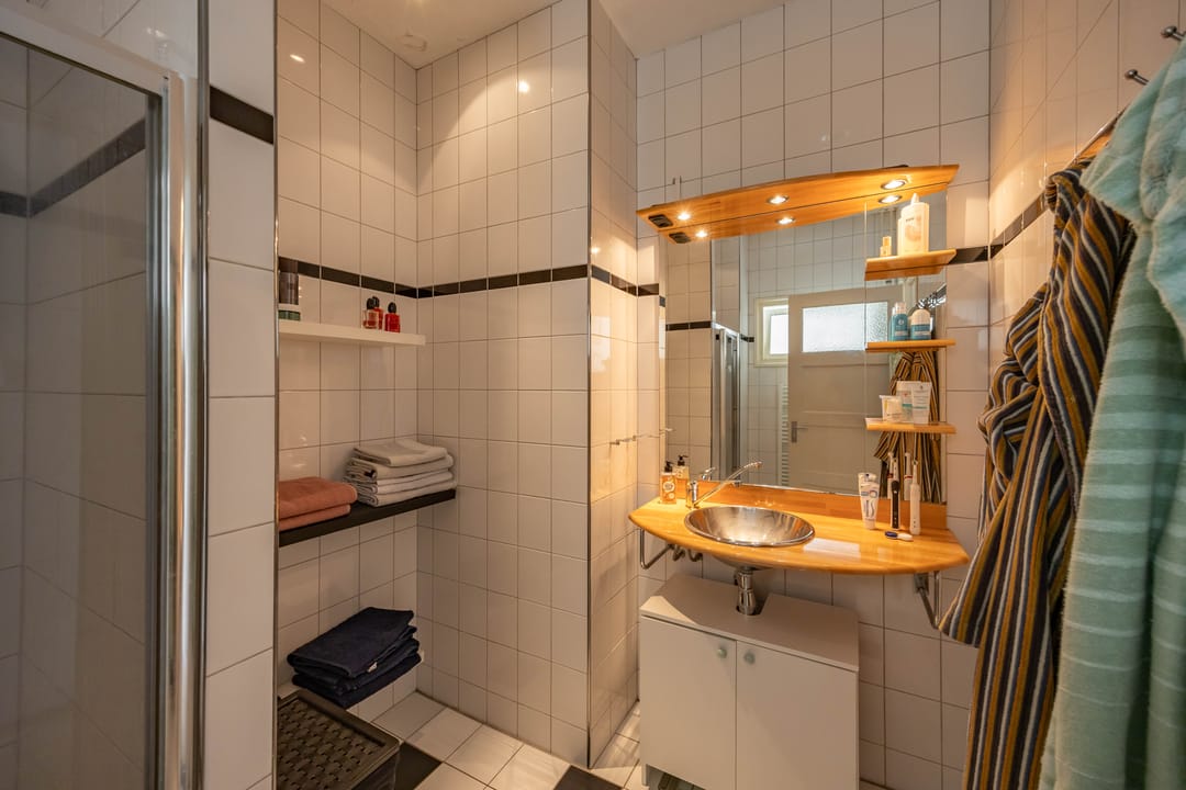 Foto 38 van Ambonstraat 28-B