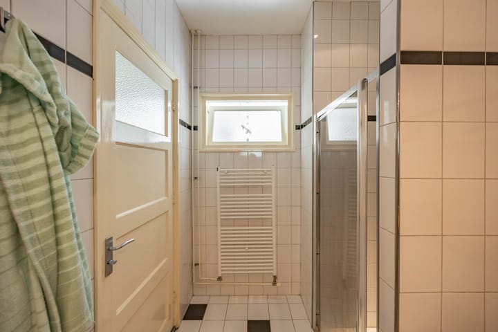 Foto 40 van Ambonstraat 28-B