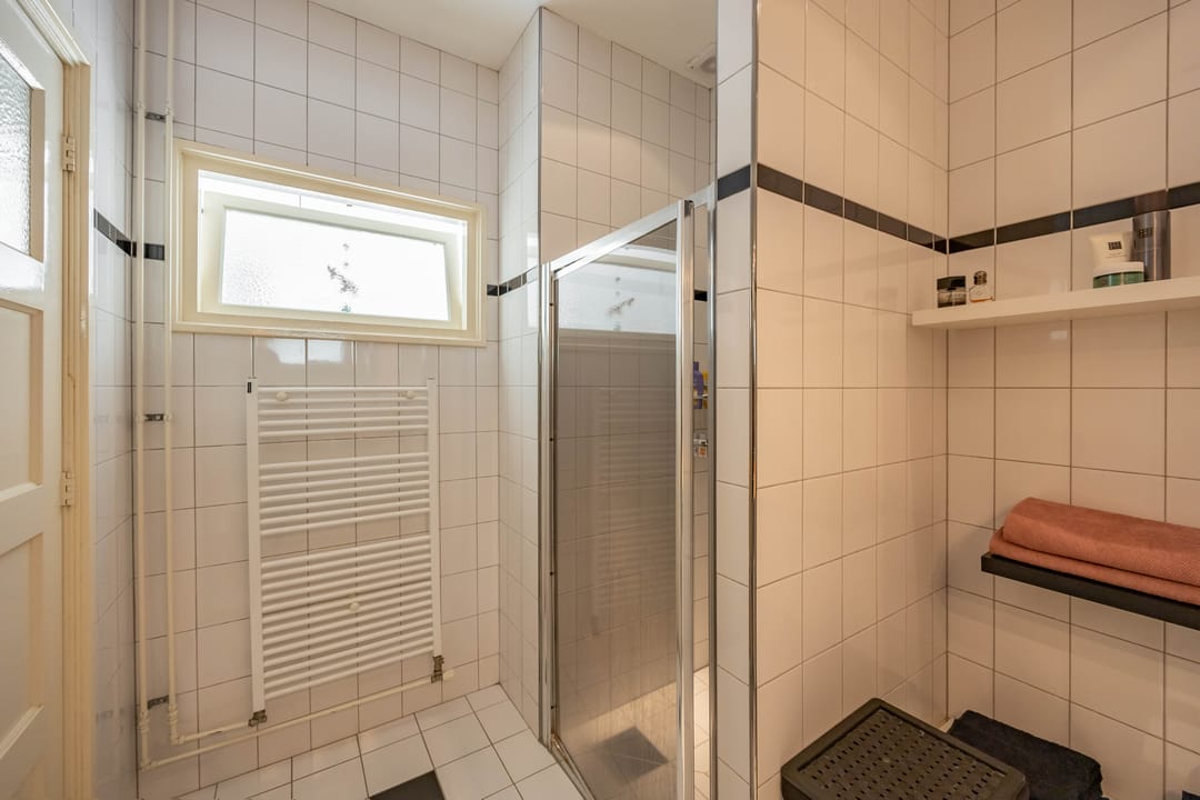 Foto 41 van Ambonstraat 28-B