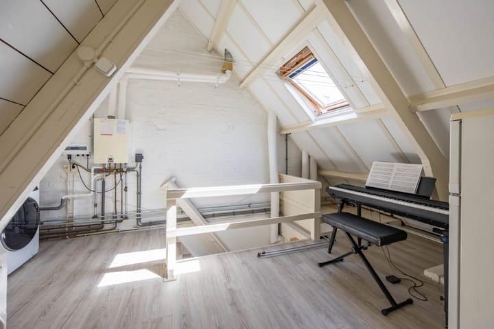 Foto 47 van Ambonstraat 28-B