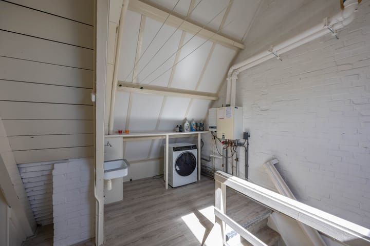 Foto 48 van Ambonstraat 28-B