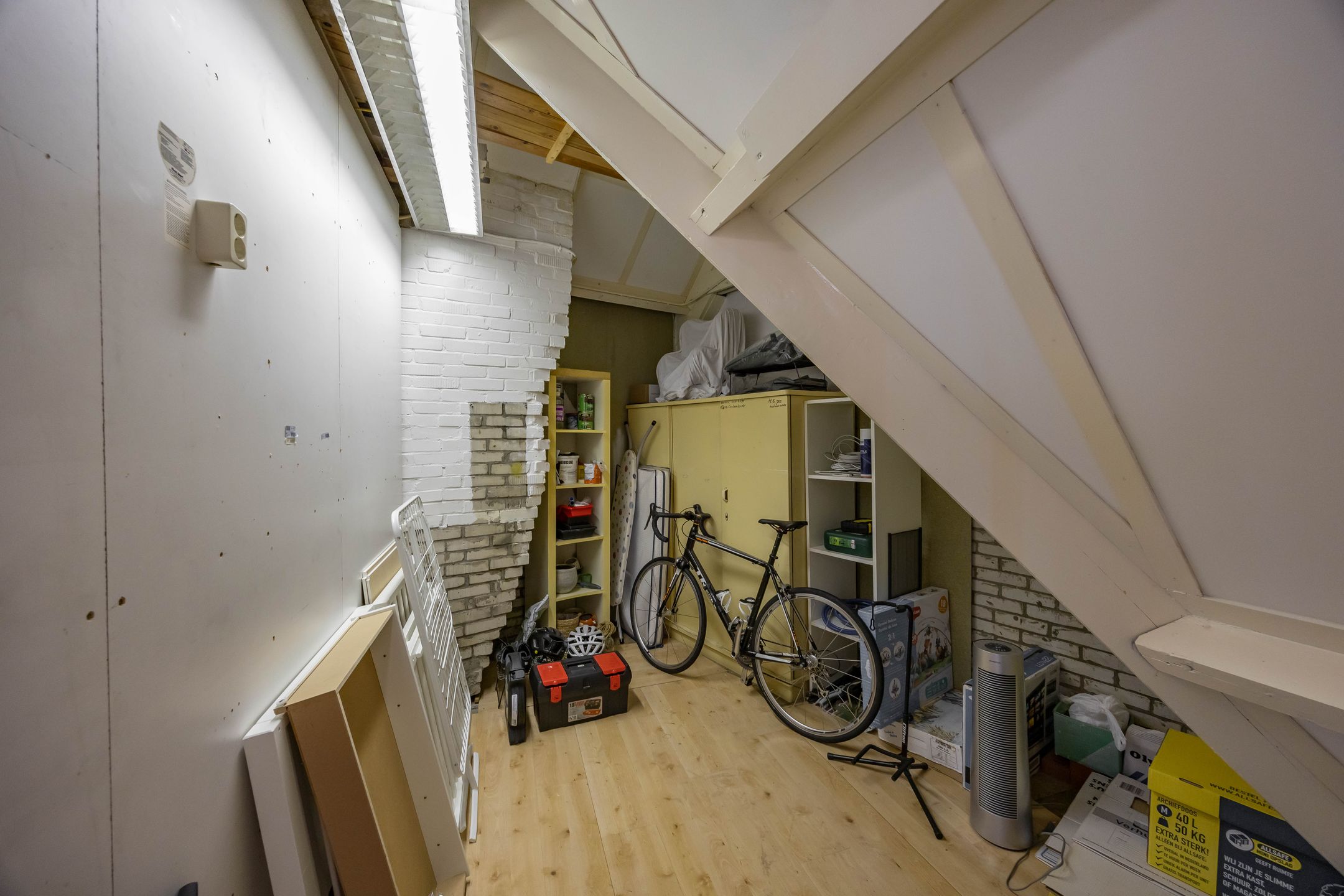 Foto 60 van Ambonstraat 28-B